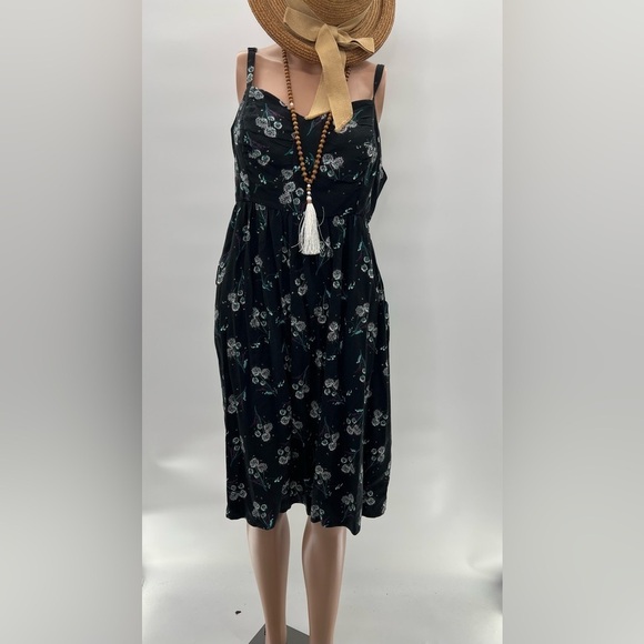 Torrid Floral Black Midi Dress - Size 0 (Pre-Loved, Excellent Condition) - Picture 7 of 9